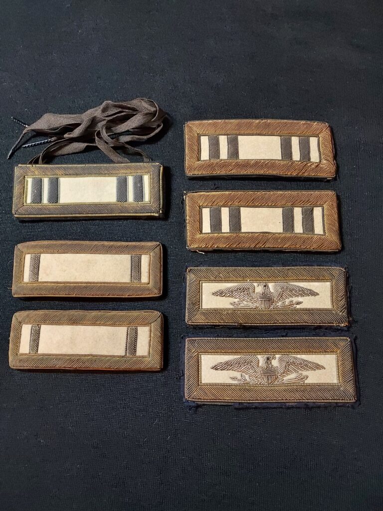Infantry white shoulder straps