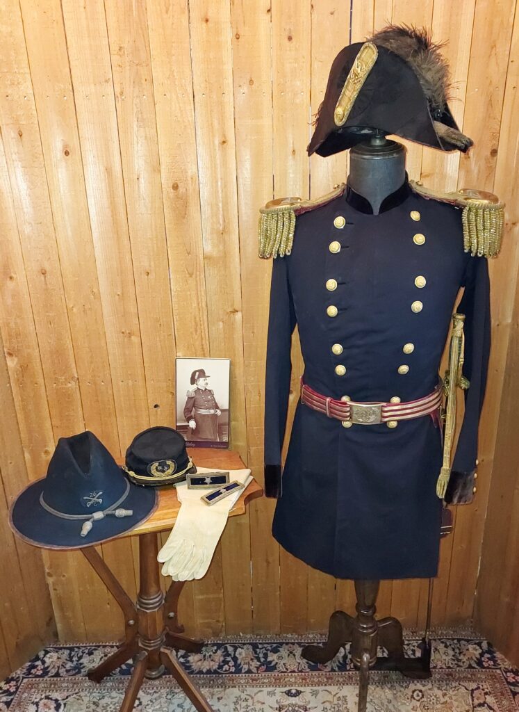 Civil War uniform detail
