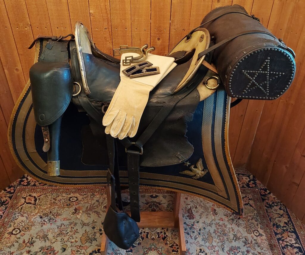 Period officer saddle